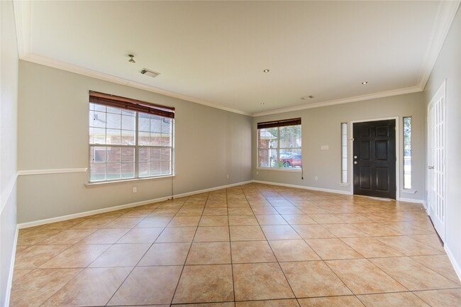 property at 5527 Gatesprings Ln