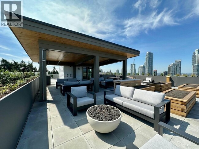 723 Grover Ave in Coquitlam, BC - Building Photo - Building Photo