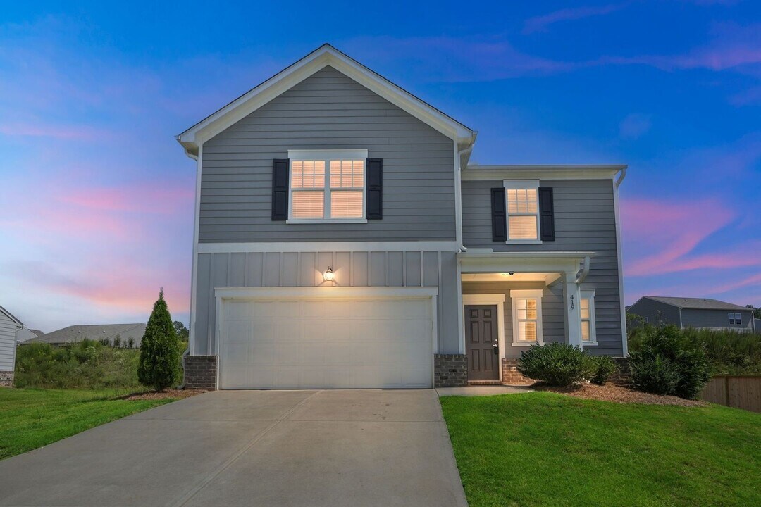 419 Matera Dr NW in Euharlee, GA - Building Photo