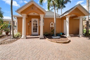 12630 Kenwood Ln in Ft. Myers, FL - Building Photo