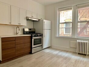 6045 JFK Blvd E in West New York, NJ - Building Photo - Building Photo