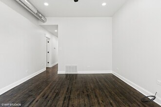 2234 W Medill Ave in Chicago, IL - Building Photo - Building Photo