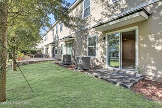 7625 Legacy Trl in Jacksonville, FL - Building Photo - Building Photo