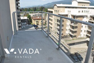 120 16th St W in North Vancouver, BC - Building Photo - Building Photo