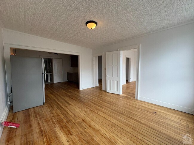 612 Warren St in Hudson, NY - Building Photo - Building Photo