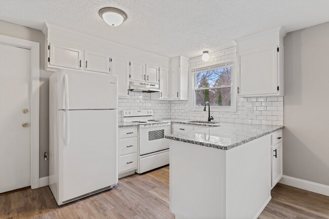 41 Sterling St-Unit -1 in New Britain, CT - Building Photo - Building Photo