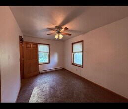 605 Peltier St in Marshall, MN - Building Photo - Building Photo