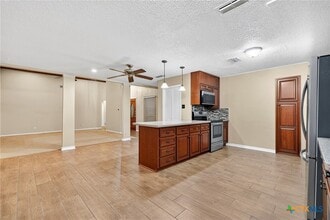 1108 Houston St in Killeen, TX - Building Photo - Building Photo