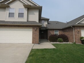 653 N Edgemere Dr in Bourbonnais, IL - Building Photo - Building Photo