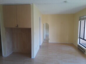 1 Captain Dr in Emeryville, CA - Building Photo - Building Photo