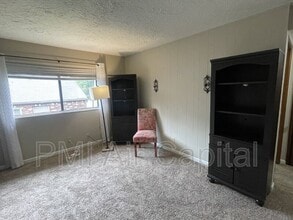 1706 S Fern St in Wichita, KS - Building Photo - Building Photo