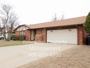 5009 Kindling Ln in Oklahoma City, OK - Building Photo - Building Photo