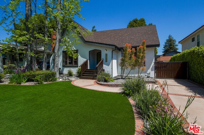 5122 Hermosa Ave in Los Angeles, CA - Building Photo - Building Photo