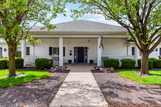 Meadow View Place in Springfield, IL - Foto de edificio - Building Photo