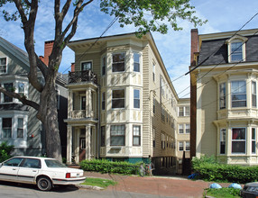 553 Cumberland Ave in Portland, ME - Building Photo - Building Photo