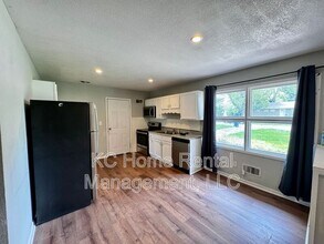 7313 E 109 Terrace in Kansas City, MO - Building Photo - Building Photo