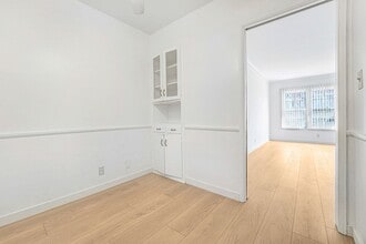 10661 Eastborne Ave in Los Angeles, CA - Building Photo - Building Photo