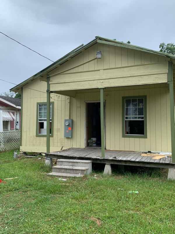 property at 1416 W 7th St