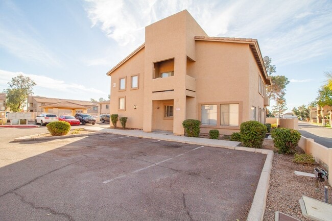 property at 1406 W Emerald Ave