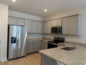 15-17 Florence Sarah Ln in Lexington, VA - Building Photo - Building Photo