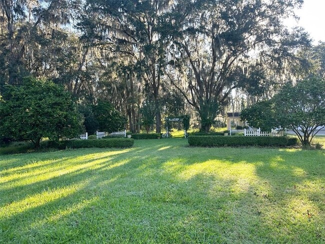 6425 NW 202nd Pl in Micanopy, FL - Building Photo - Building Photo