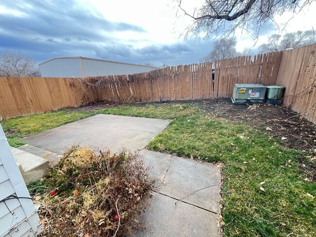 1497 W 2400 S in West Valley City, UT - Building Photo - Building Photo