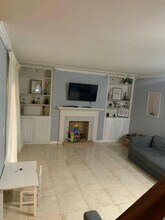 109 Woodland Rd in Palm Springs, FL - Foto de edificio - Building Photo
