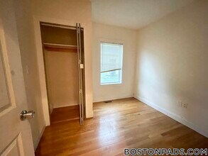 128 Hillside St in Boston, MA - Building Photo - Building Photo