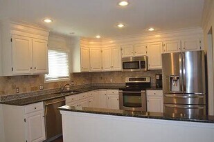 45430 Nottingham Dr in Macomb, MI - Building Photo