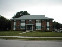 1060 Orange Ave in Marseilles, IL - Foto de edificio - Building Photo