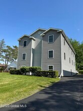 94 Hackett Blvd in Albany, NY - Building Photo - Building Photo
