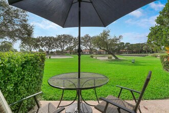 820 Club Dr in Palm Beach Gardens, FL - Building Photo - Building Photo