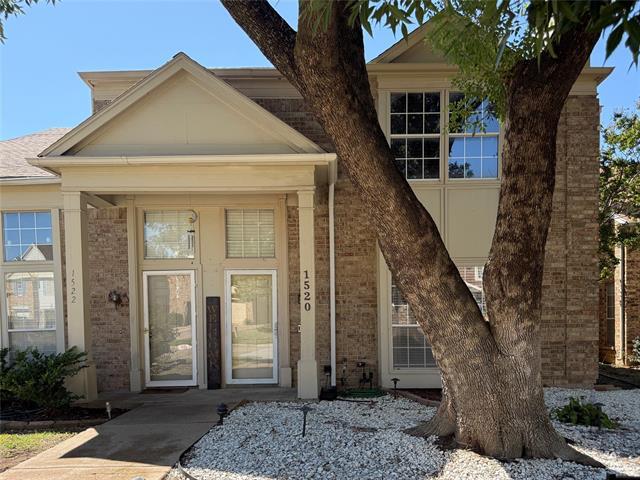 1520 Beach Ln in Arlington, TX - Building Photo