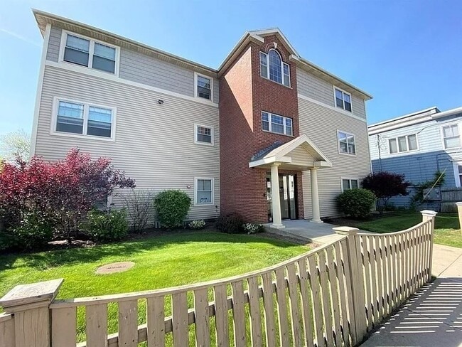 property at 518 Boston St