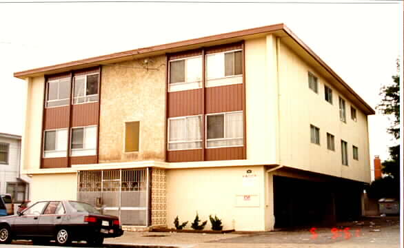 855 Huntington Ave in San Bruno, CA - Building Photo - Building Photo