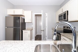 102 Bellbrook Ln in Winchester, KY - Building Photo