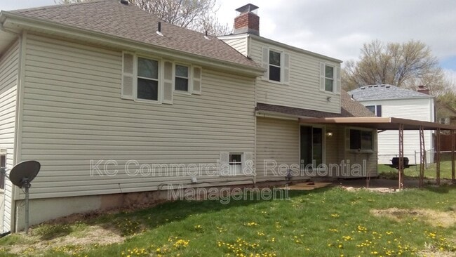 10013 N Harrison Dr in Kansas City, MO - Building Photo - Building Photo