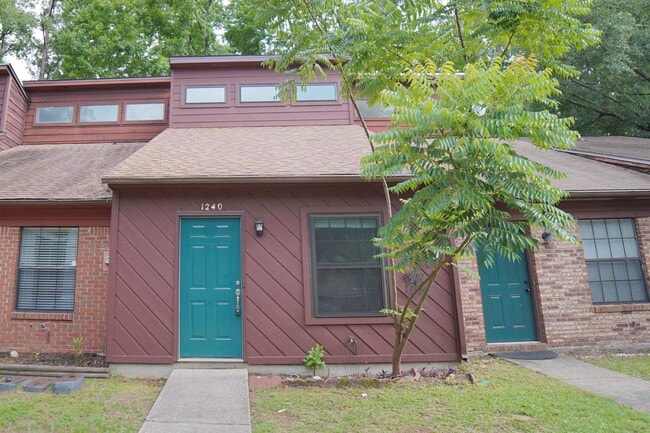 property at 1240 High Rd