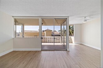 103 N Ravenna Dr in Long Beach, CA - Building Photo - Building Photo
