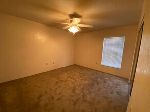 386 Acorn Ln in Leesburg, FL - Building Photo - Building Photo