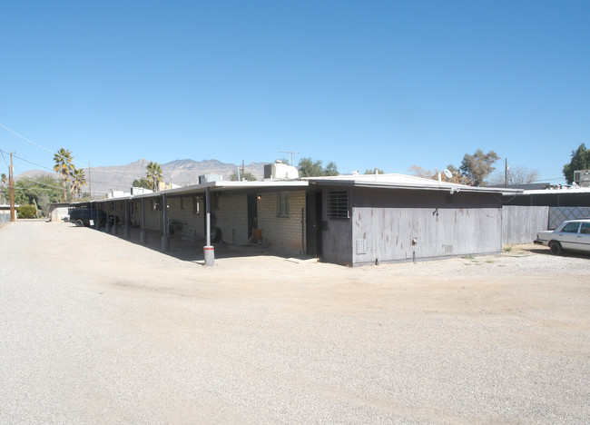 2930-2940 E Presidio Rd in Tucson, AZ - Building Photo - Building Photo