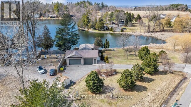 1531 Foxboro Stirling Rd in Quinte West, ON - Building Photo - Building Photo