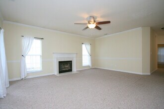 215 River Oaks Dr in Madison, AL - Building Photo - Building Photo