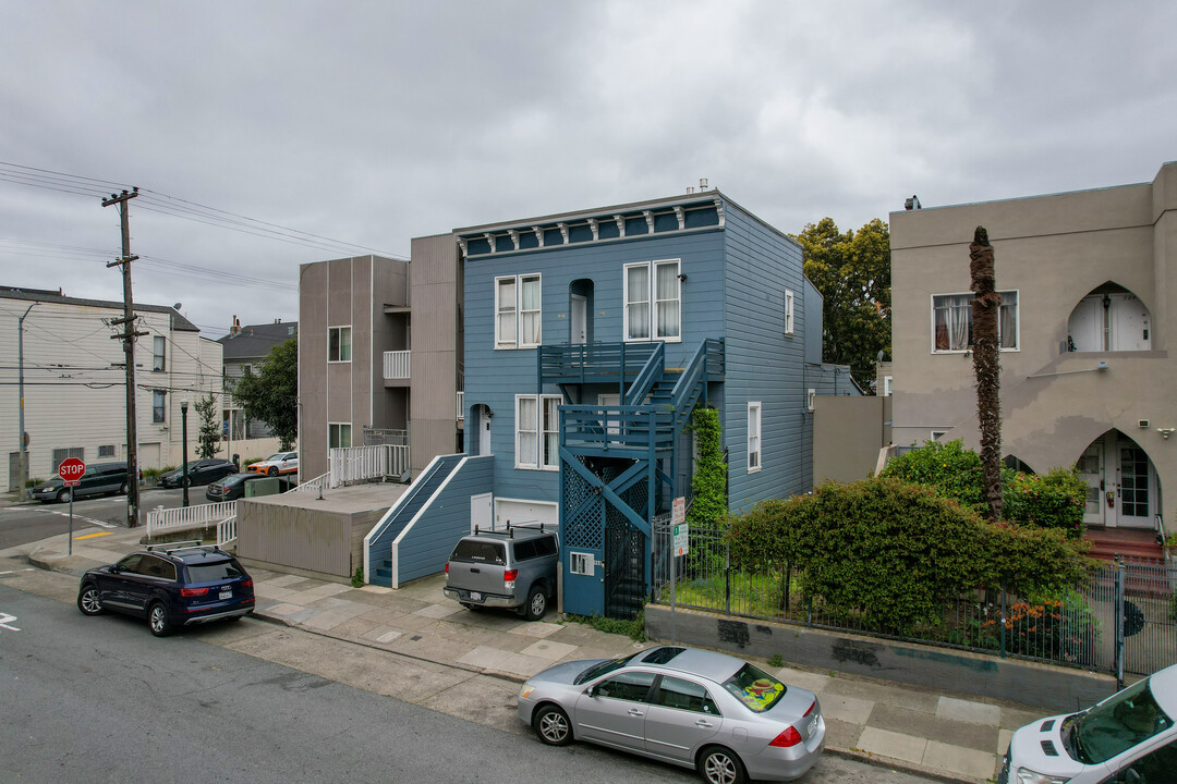 988-992 Capp St in San Francisco, CA - Building Photo