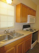 255 38th Ave SE in St. Petersburg, FL - Building Photo - Building Photo