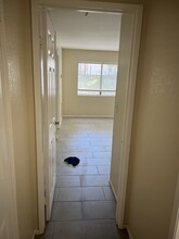 120 Avenida Las Brisas, Unit B in Oceanside, CA - Foto de edificio - Building Photo