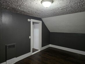 12 Gold St, Unit 1a in Waterville, ME - Building Photo - Building Photo