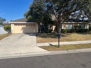 1003 Chisholm Estates Dr in St. Cloud, FL - Building Photo - Building Photo