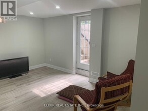 32 Mayo Ave in Cambridge, ON - Building Photo - Building Photo