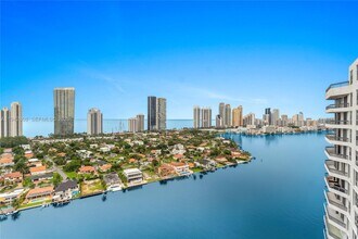 19101 NE 36th Pl in Aventura, FL - Foto de edificio - Building Photo